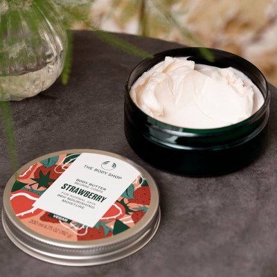 Body shop body butter strawberry 200ml